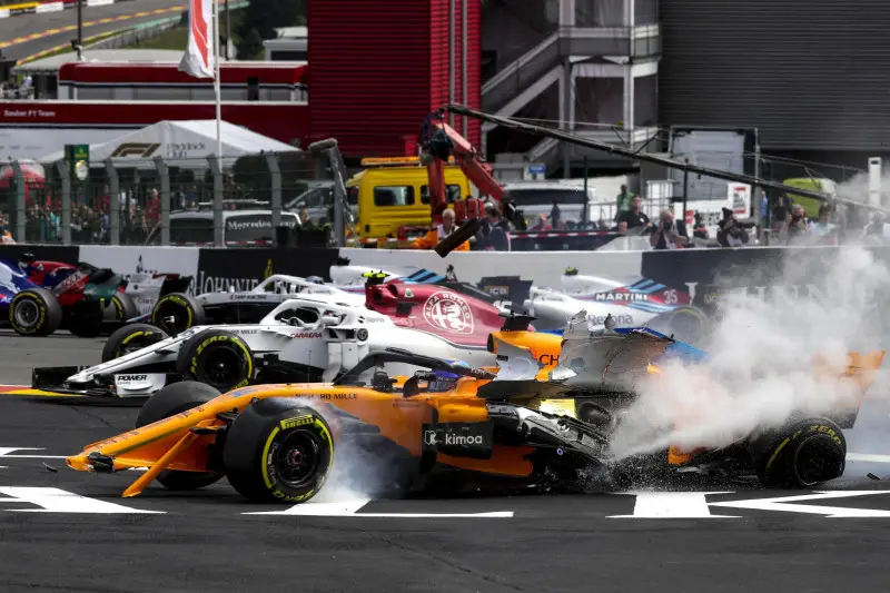 F1, Alonso vola a Spa al via del Gp del Belgio