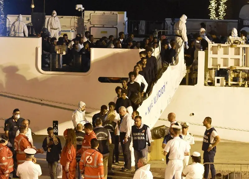 Nave Diciotti, tutti sbarcati i 137 migranti