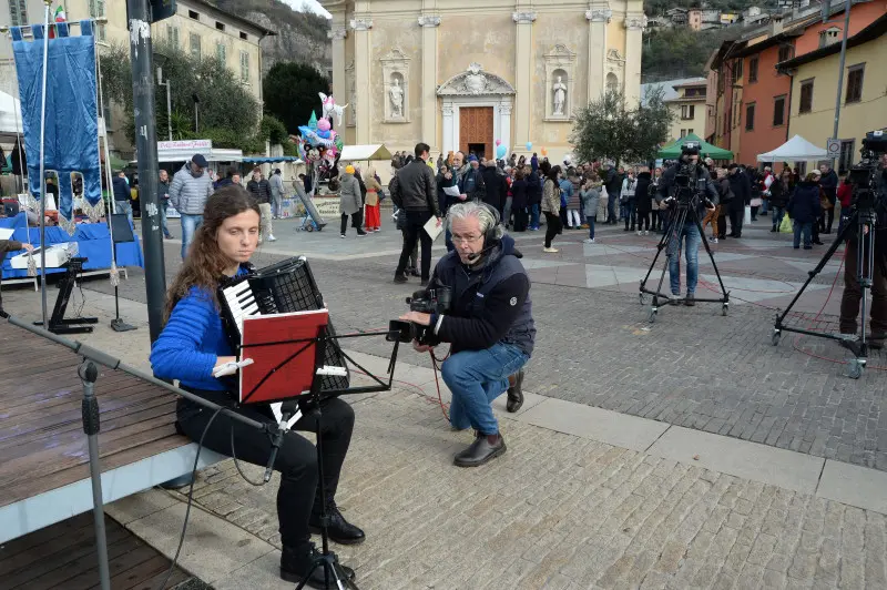 In Piazza con noi a Marone