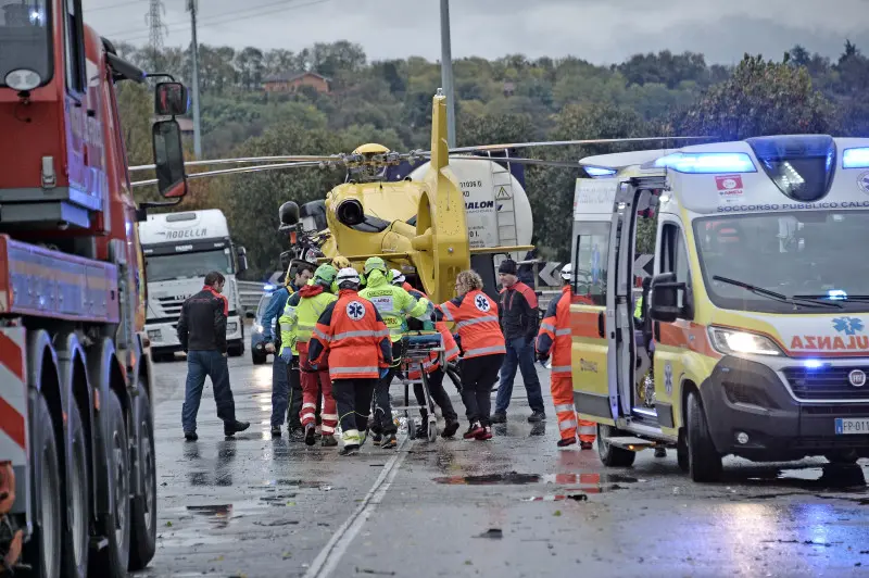 Schianto a Montichiari, traffico in tilt sulla Goitese