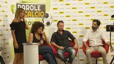 Angela Scaramuzza ed Erica Bariselli durante una puntata di «Parole di calcio in tour» - © www.giornaledibrescia.it