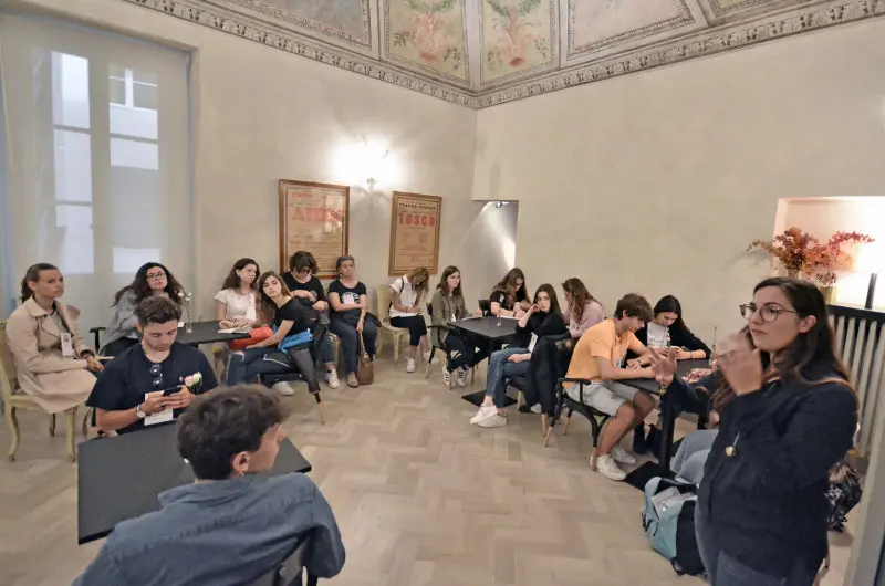 Gli studenti al Teatro Grande