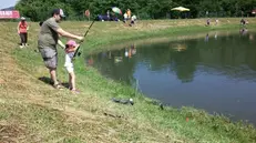 Bambini a pesca