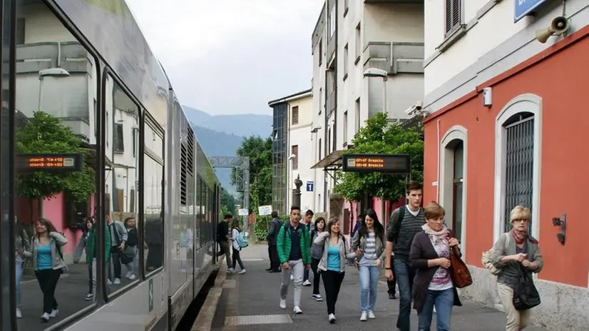 I due giovani erano saliti sul treno a Darfo - Foto © www.giornaledibrescia.it