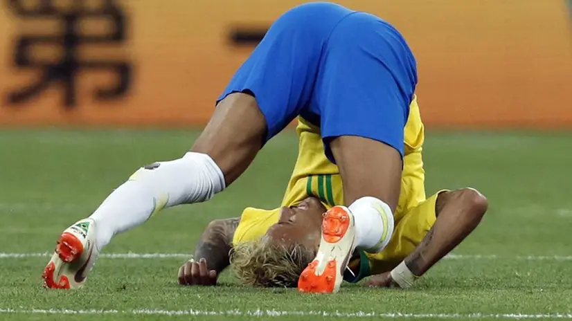 Neymar in Brasile-Svizzera // ANSA/AP Photo/Darko Vojinovic