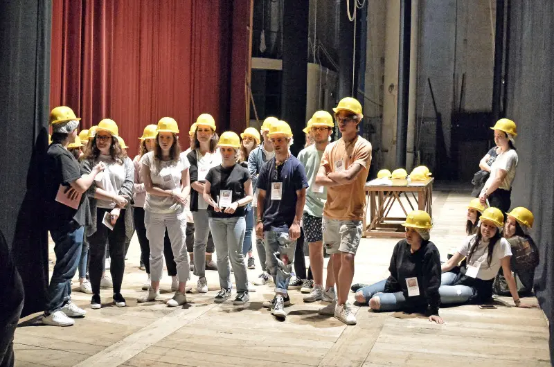 Gli studenti al Teatro Grande