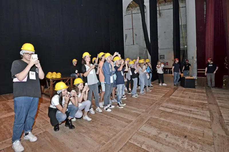 Gli studenti al Teatro Grande