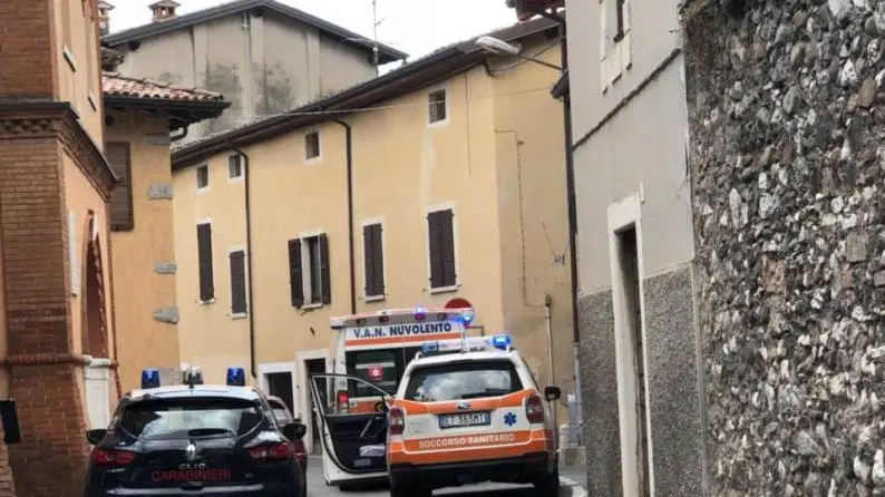 Gavardo, donna trovata senza vita in casa