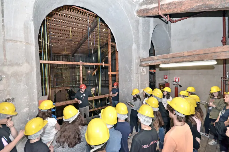 Gli studenti al Teatro Grande