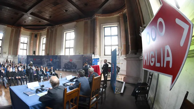Mille Miglia, su il sipario in Loggia