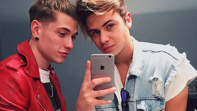 Benji & Fede