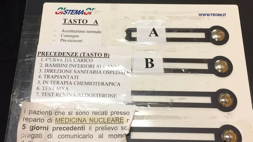 Ecco, sul totem, chi per ora salta la coda in ospedale a Gardone