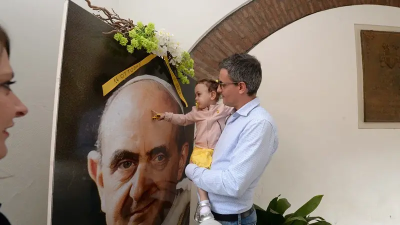 Concesio, la famiglia di Amanda alla casa natale di Paolo VI