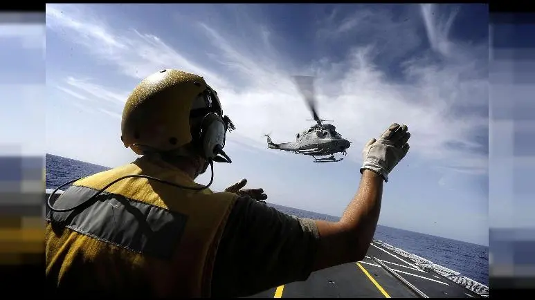 Un elicottero della Marina Militare - Foto Ansa