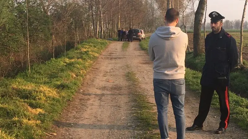 Malore fatale, ottantenne muore annegando nella roggia