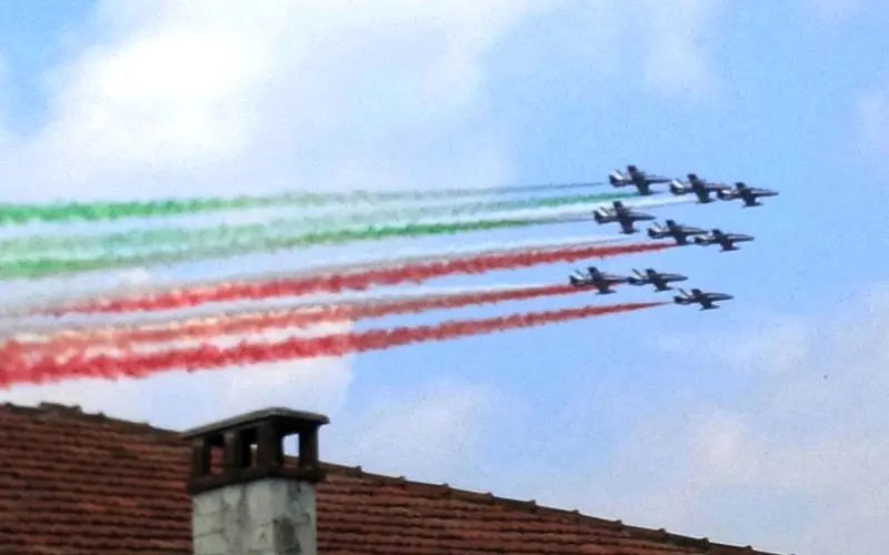 Frecce Tricolori nel cielo della Mille Miglia - © www.giornaledibrescia.it