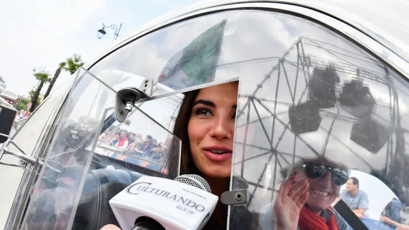 Mille Miglia, a Desenzano con l'ex Miss Italia Francesca Chillemi