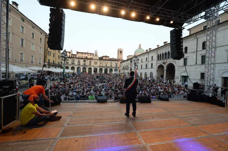 I giovani riuniti a Brescia