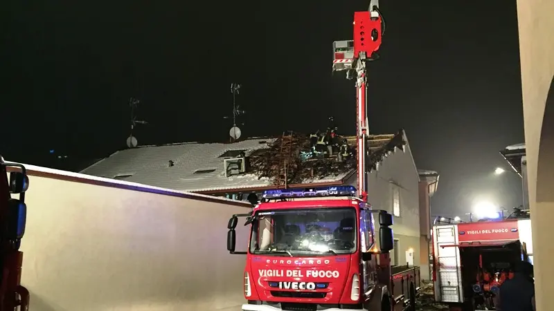 Incendio tetto a Trenzano