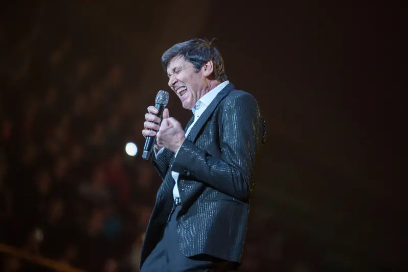 Gianni Morandi in concerto al Palageorge