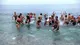 Tuffo augurale per il Primo dell'anno a Villa di Gargnano