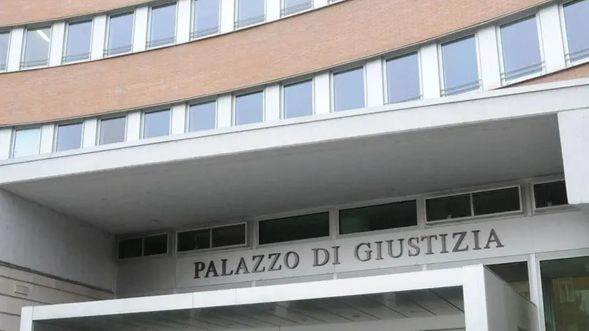 Dal giudice. La diatriba tra i vicinidi Ghedi è finita in Tribunale