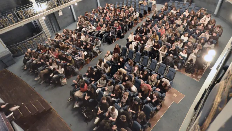 Studenti impegnati nella lezione