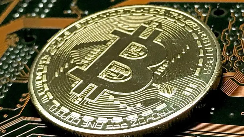 Il fenomeno. Bitcoin, la bolla inizia a sgonfiarsi