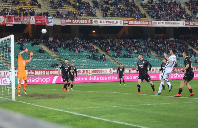 Bari-Brescia 3-0