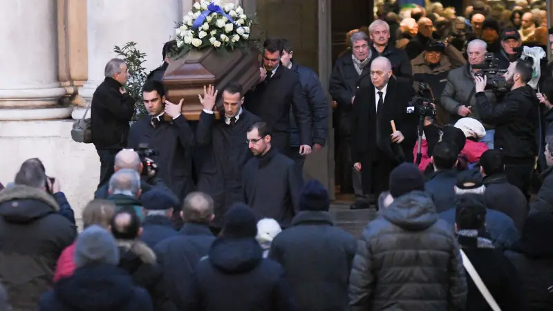 Il funerale di Azeglio Vicini in Duomo