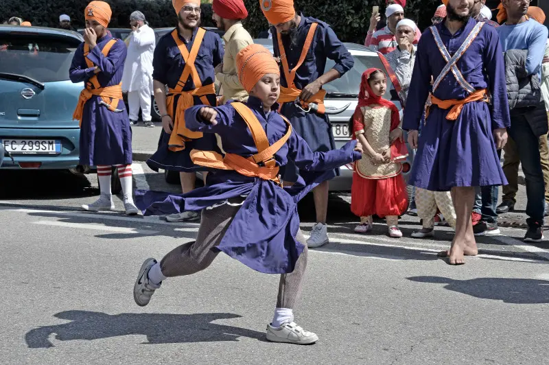 Il corteo dei sikh in città /2