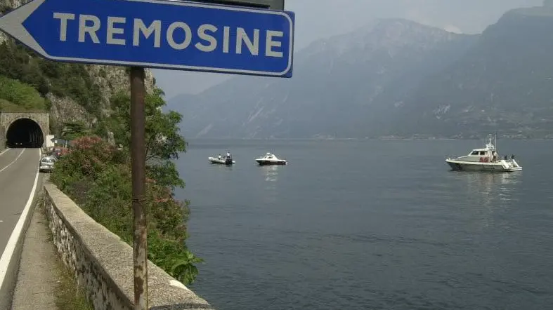 La chiusura riguarda la rampa di immissione sulla statale 45 bis Gardesana Occidentale da Campione del Garda in direzione Brescia, in corrispondenza del km 94,200, nel territorio comunale di Tremosine