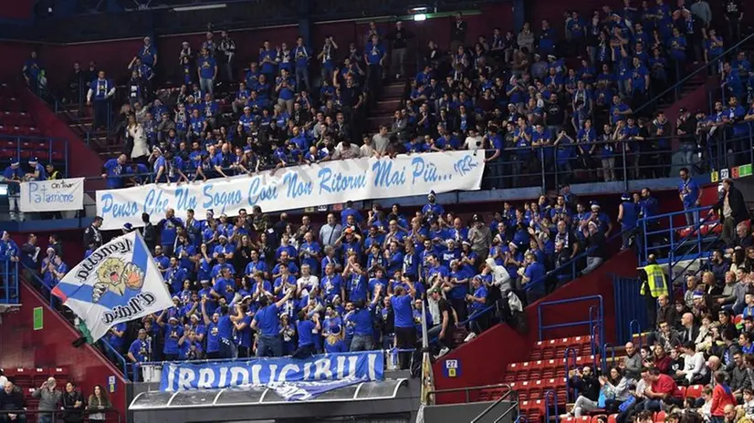 Regular season. Il muro dei tifosi bresciani lo scorso 26 dicembre al Forum