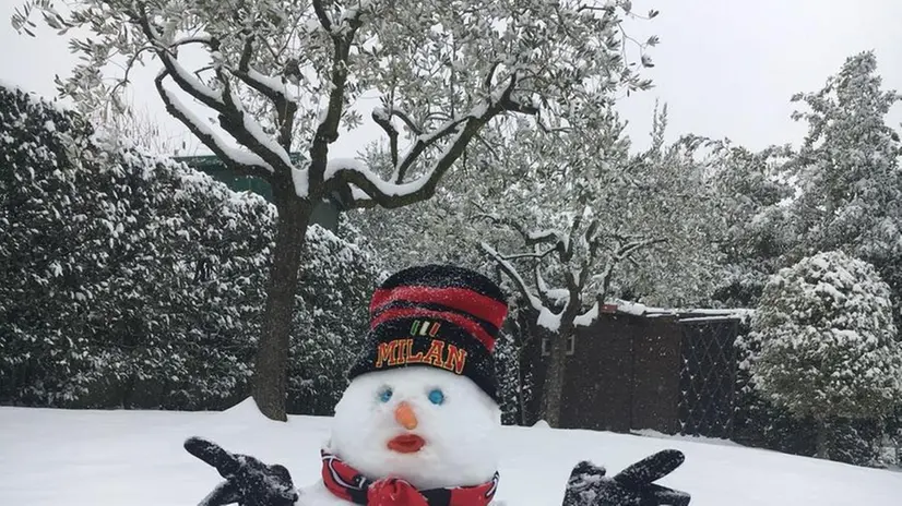 Neve, neve e ancora neve da città e provincia