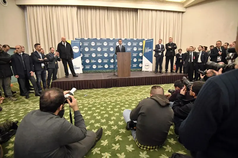 Luigi Di Maio durante la conferenza stampa