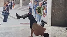 Break dance al Quadriportico di piazza Vittoria