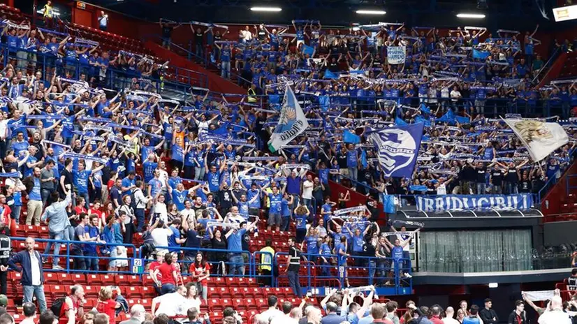 Eccezionali. L’onda blu al Forum: indimenticabile