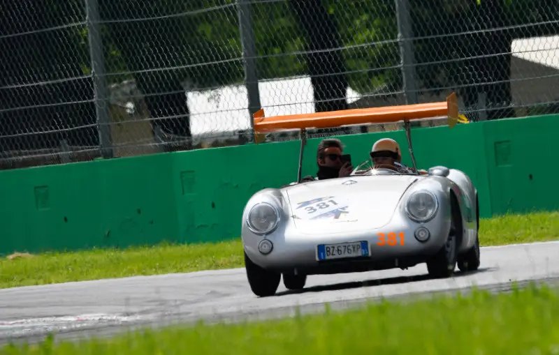 Mille Miglia, la Freccia Rossa all'autodromo di Monza