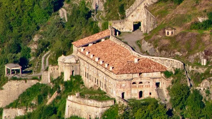 La Rocca d’Anfo. Il complesso militare fortificato è stato eretto nel XV secolo