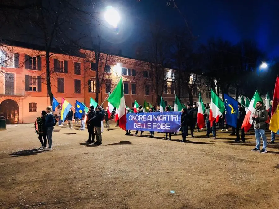 La manifestazione in piazza Tebaldo Brusato