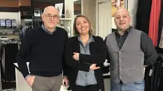 Al timone. Da sinistra Aldo Abrami, Manuela Torosani e  Pietro Abrami