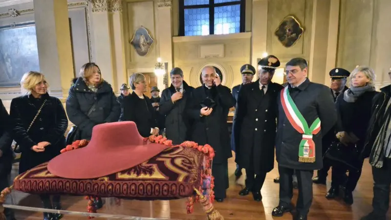 La cerimonia del Galero rosso: il capèl è di nuovo in Loggia