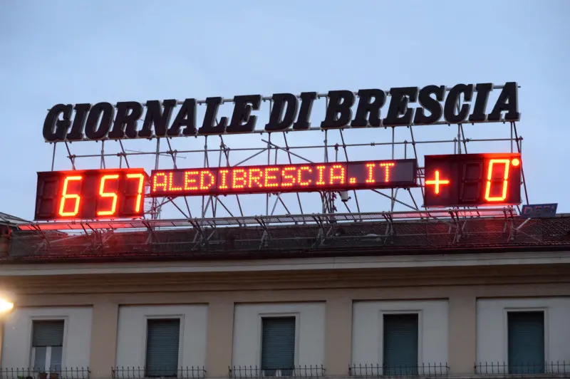 Temperature in picchiata - Foto Gabriele Strada /Neg © www.giornaledibrescia.it