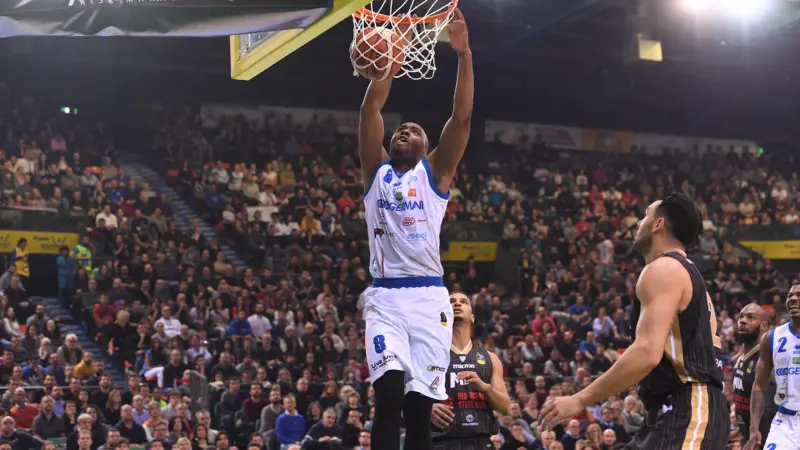 Germani Basket vola in finale