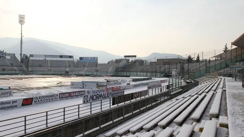 Una foto di archivio mostra il Rigamonti innevato - Foto Reporter Barnabi © www.giornaledibrescia.it