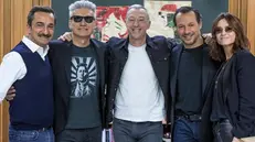 Ligabue negli studi di Radio Deejay con Nicola Savino, Linus, Stefano Accorsi e Kasia Smutniak - Foto Instagram