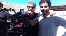 Il regista Maurizio Zaccaro con Elia Mouatamid