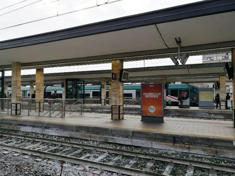 Binari deserti alla stazione di Brescia
