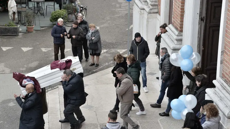 L'addio al piccolo Christian