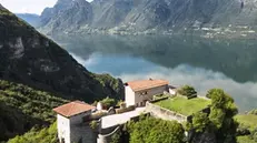 Il Castello di Bondone, a picco sul lago d'Idro